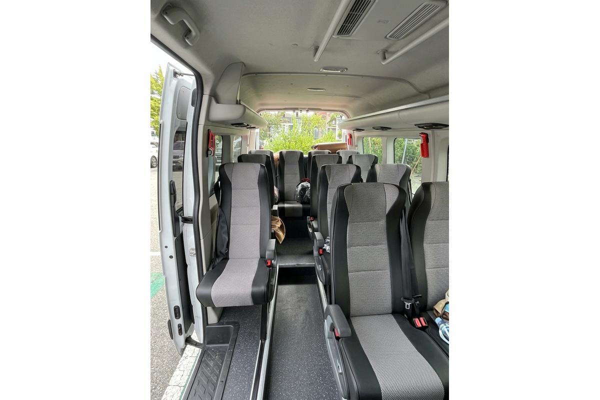 Sewa Mobil dan Supir Pribadi di Korea menggunakan Korea / Seoul 15 seaters jumbo van 5
